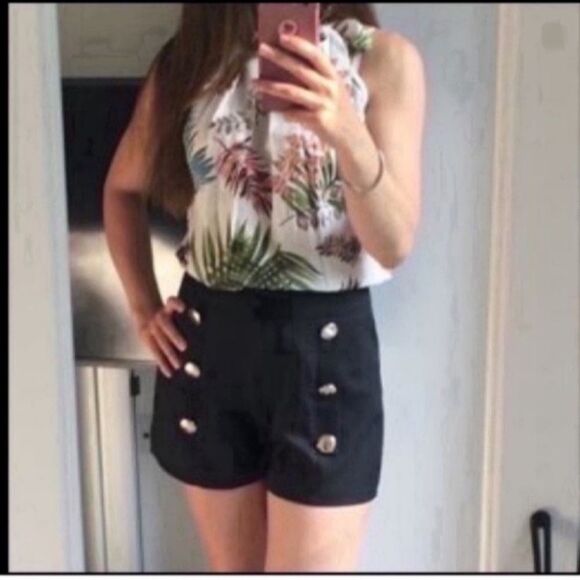 New Floral Top and Short Set Size Small - Picture 4 of 14